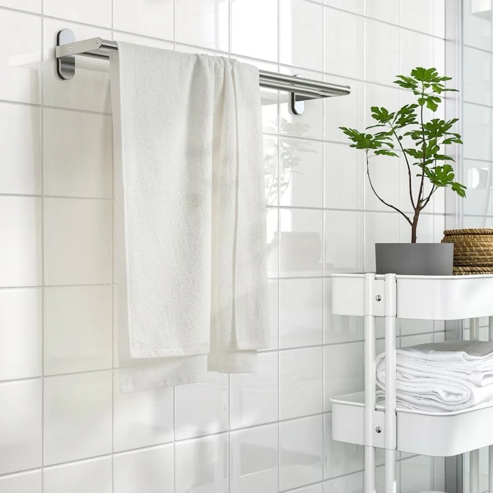 2 piece white ikea bath towels Length: 47 